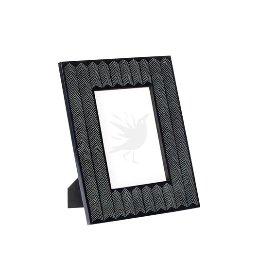 Kota Etched Bone Photo Frame 5"x7" Black and White
